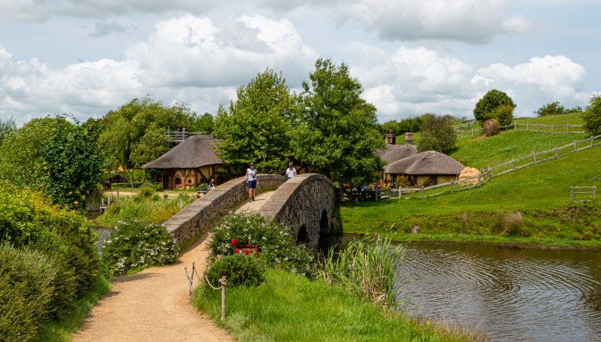 81438329-186D-4B24-B9EA-F0398E05224D