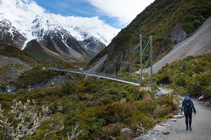 CEF8651E-56A5-477E-81D2-B2B1CB4F1C12