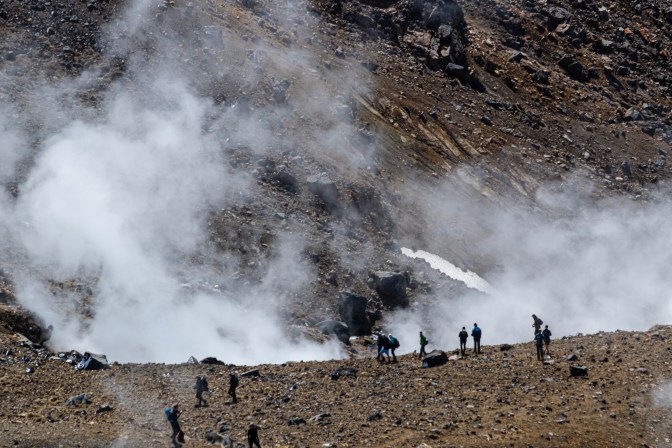 0C0C57F4-B112-4CA5-B090-D657A826244F