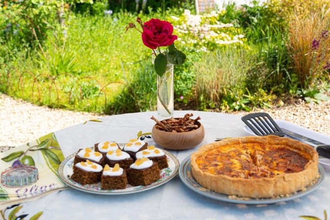 3604FABD-7FB6-464C-9DF1-E4A9028EB444