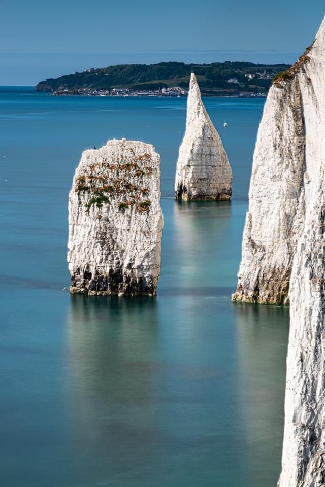 3DD4033F-8597-41E7-953B-9FAD9714496D